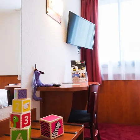 Отель Brit Rennes St Gregoire - Le Villeneuve 3*
